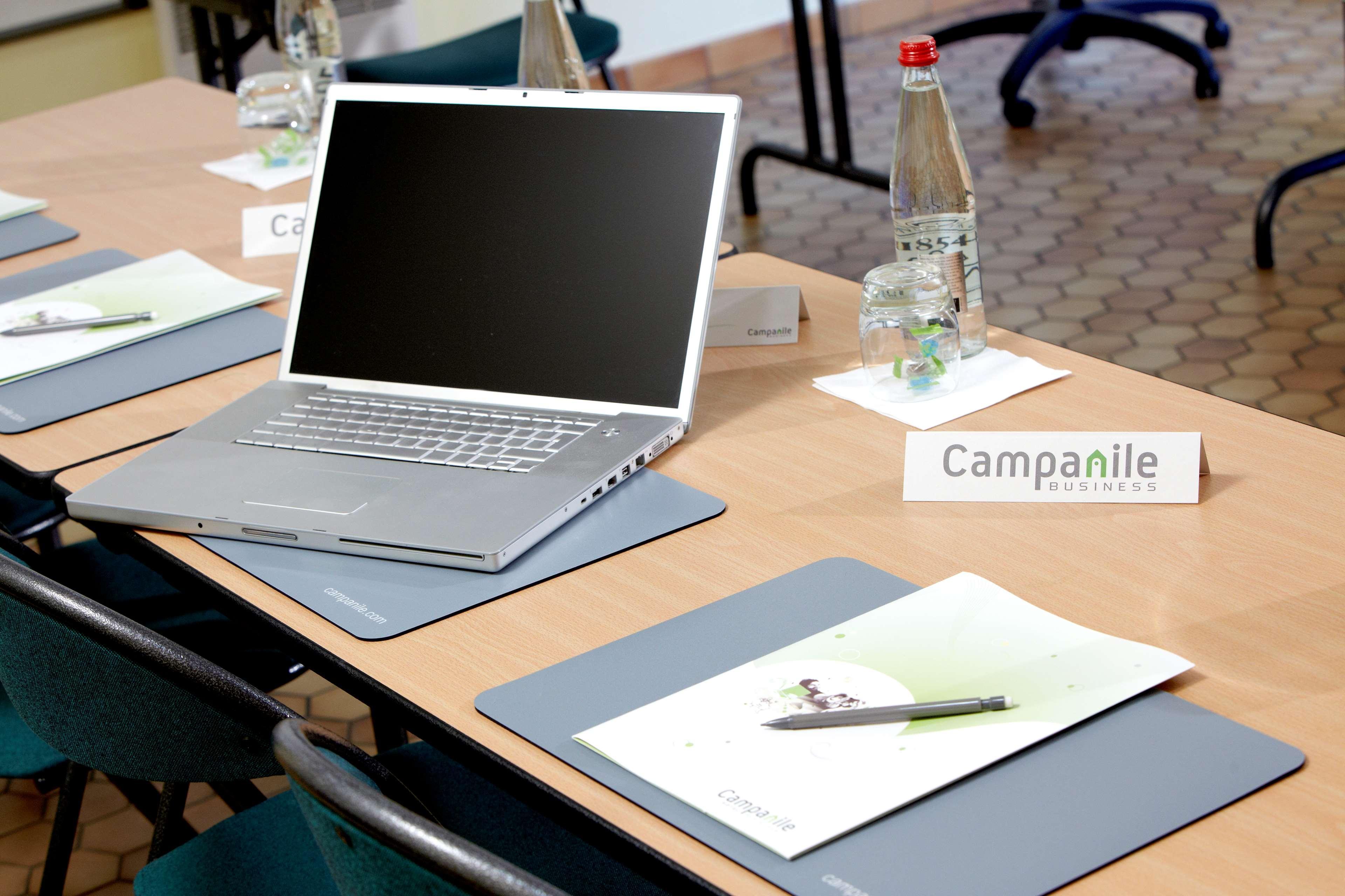 Campanile Charleville-Mezieres Bagian luar foto